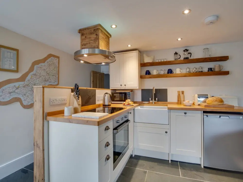 Lovely Holiday Home in Saint Agnes With Garden