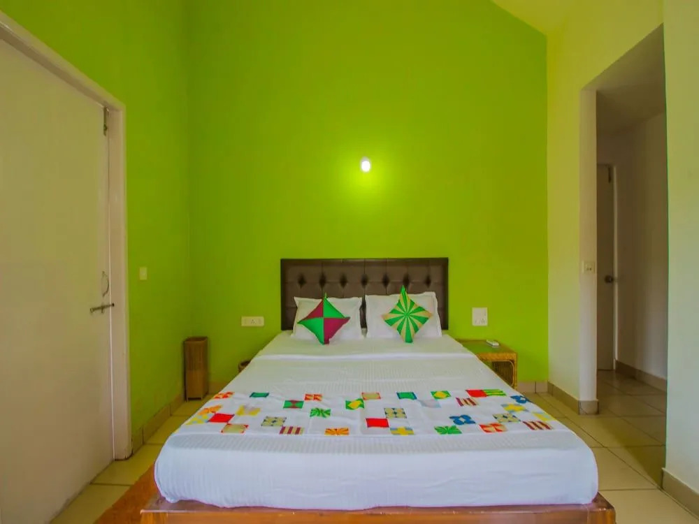 OYO 13840 Home Radiant 2BHK LPK Waterfront