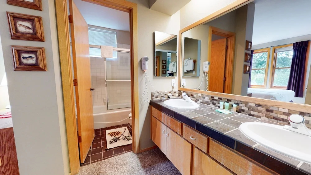 Snowcreek #859 2 Bedroom Condo