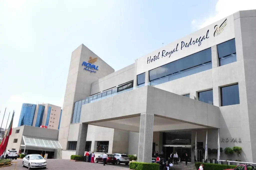 Royal Pedregal