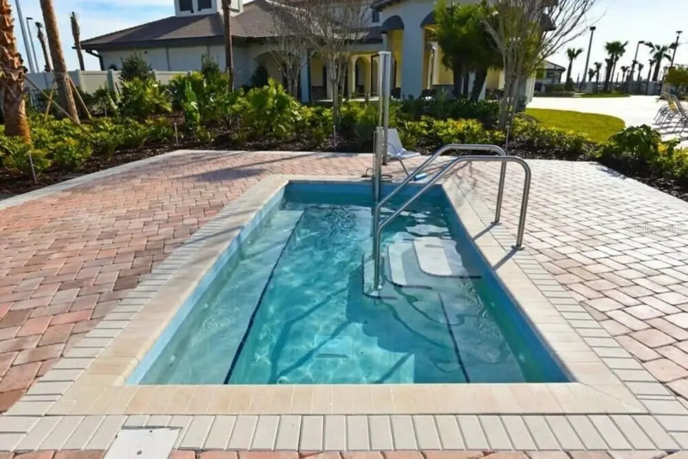 8912 Amazing Spacious Home