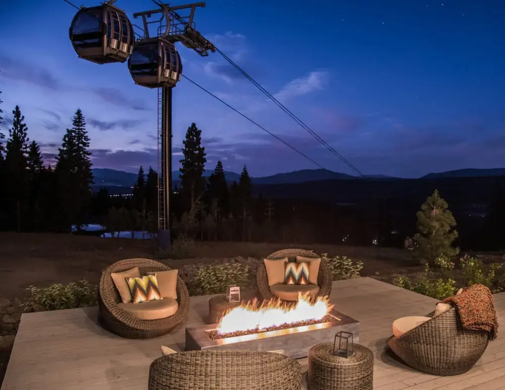 Modern Ski In Out Home Mid-mountain Northstar