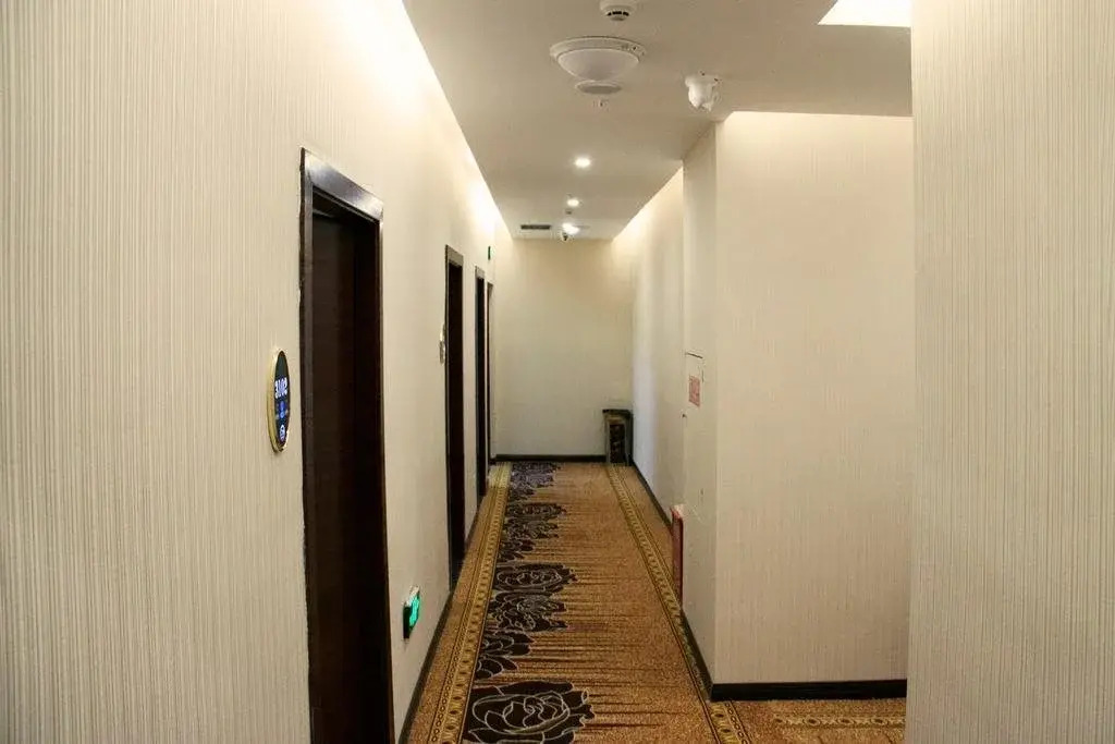 Liangjiang Shiguang Inn