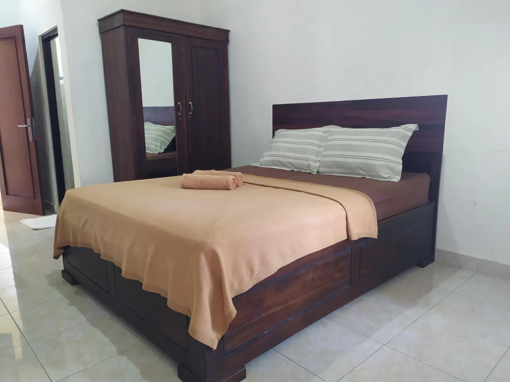 OYO 90823 Casa Jupiter Shine