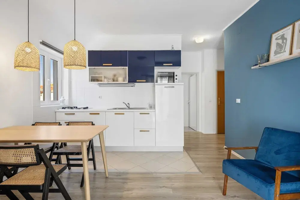 Regina Apartments