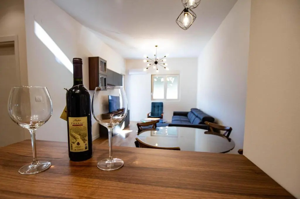 Lovely 4 person apartment with beautiful sea view