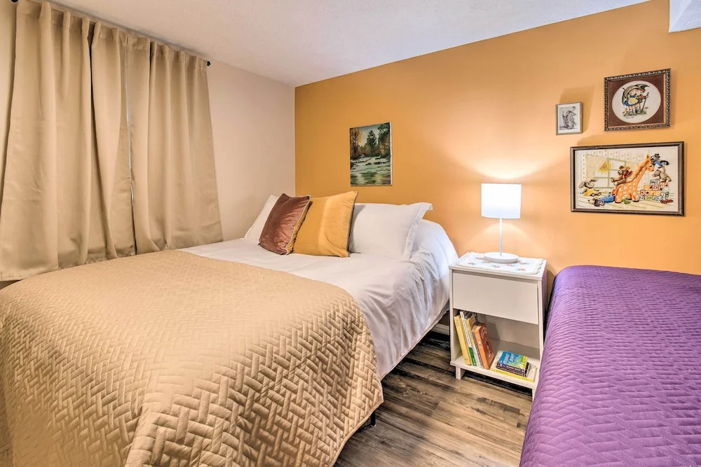 Stylish Vacation Rental - Walk to ISU
