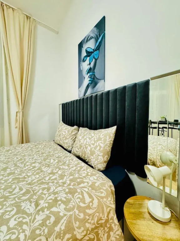 Elegant 4BR Apt Near Westbahnhof