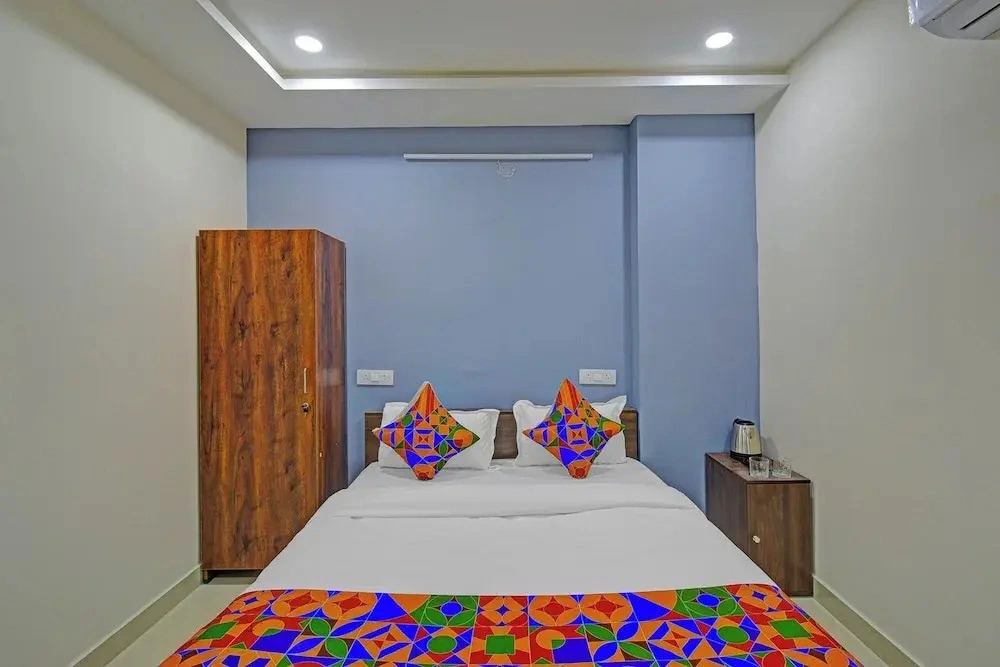 Fabhotel Karthik’S Elite