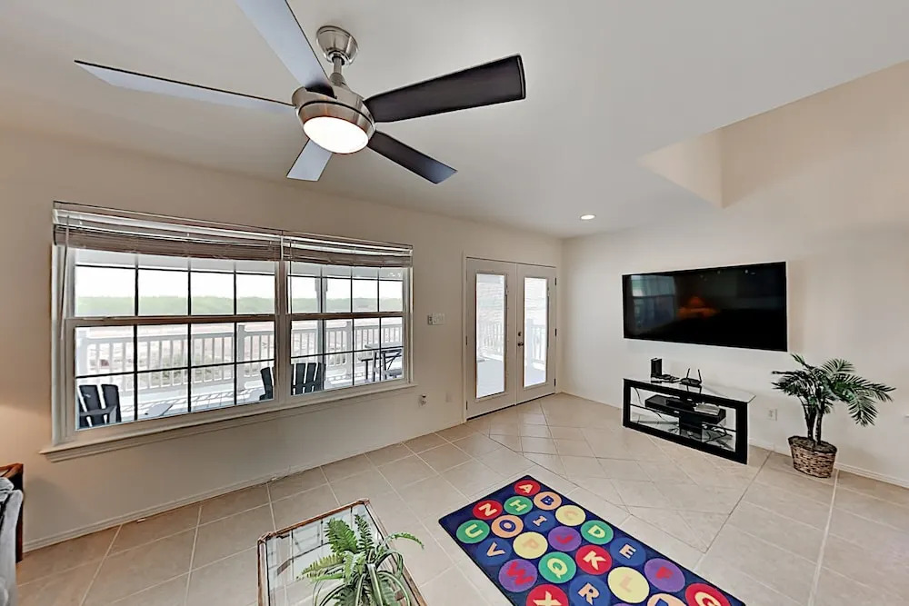 Waterfront Sea W/ Bay Views, Pools & Golf 2 Bedroom Cottage
