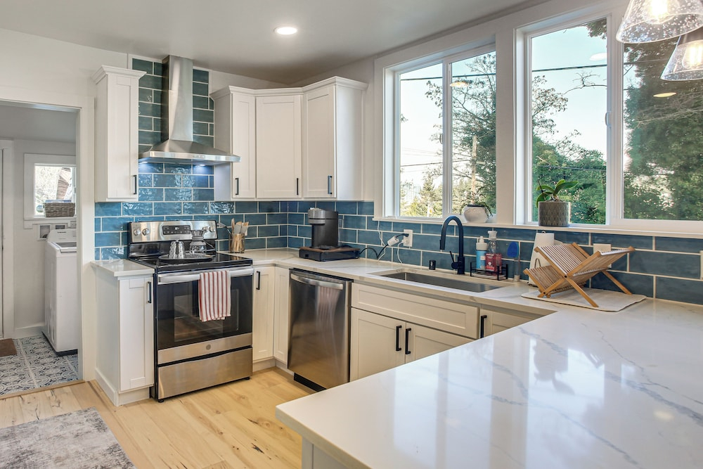 Walk to Shipyard: Bremerton Home w/ Patio!
