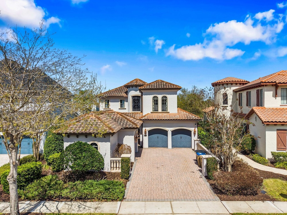 7811 Palmilla Court