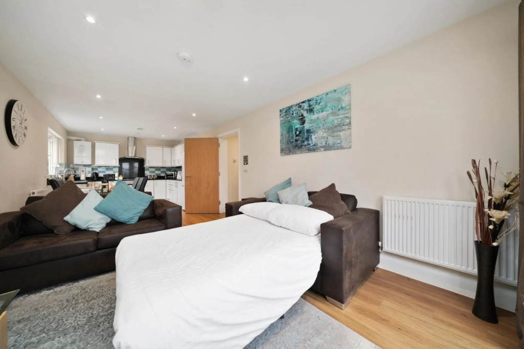 London Heathrow Living Serviced Apartments - Apt 9