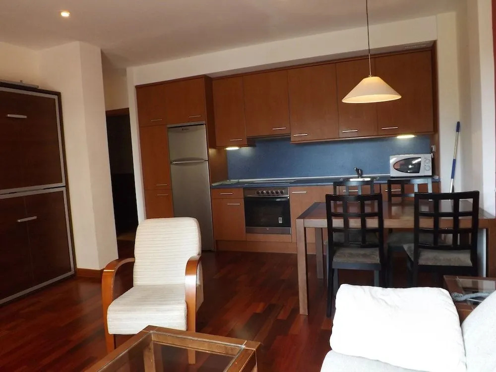 Roca Nevada Suites