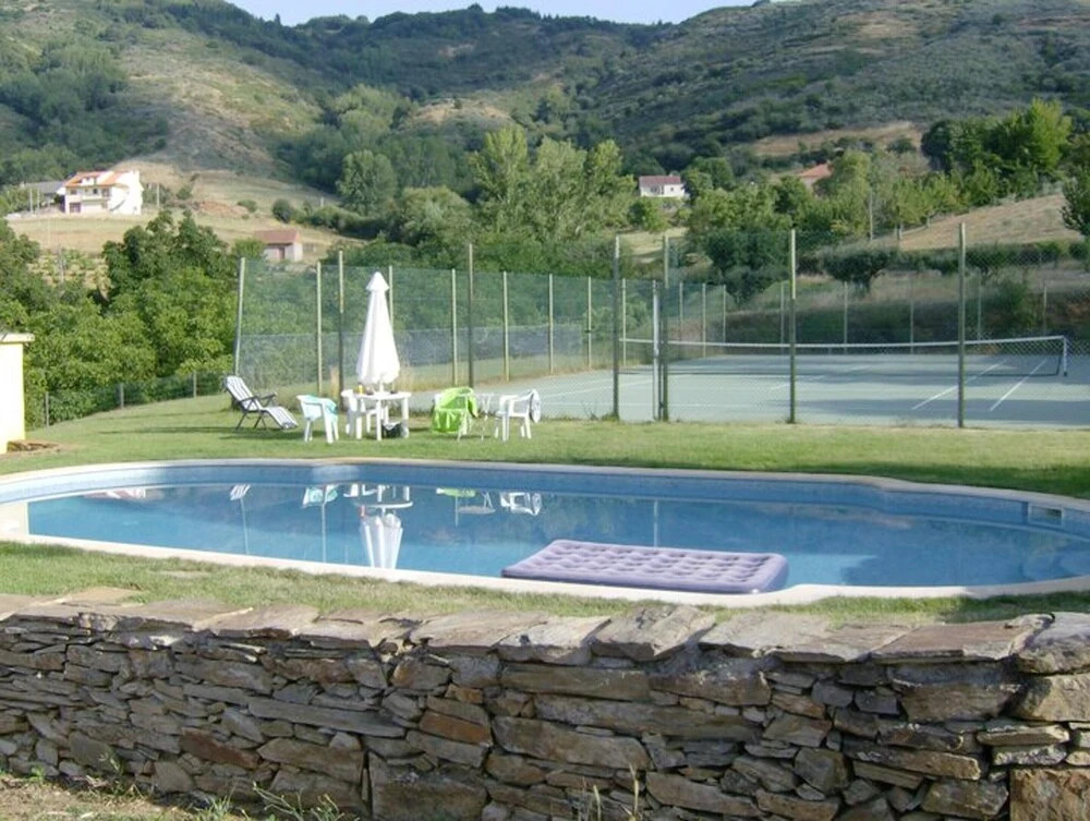 House With 6 Bedrooms in Macedo de Cavaleiros, With Wonderful Mountain View, Private Pool, Enclosed Garden Near the Beach