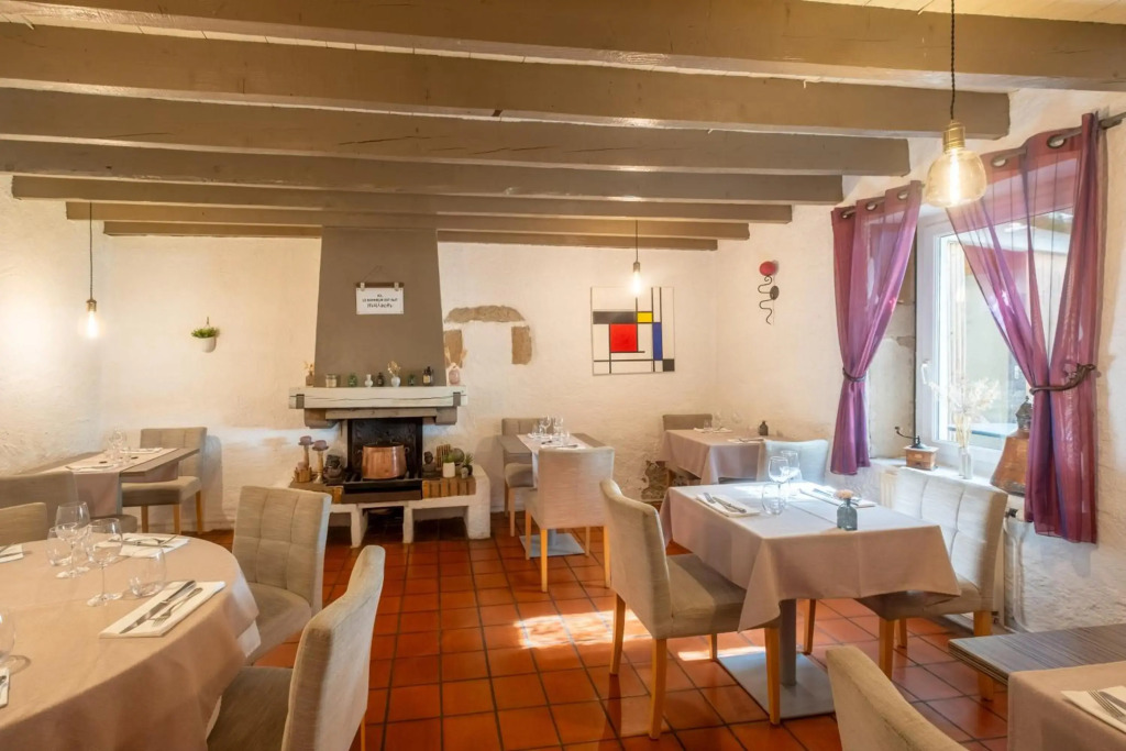 Logis Hôtel Les Vieilles Granges