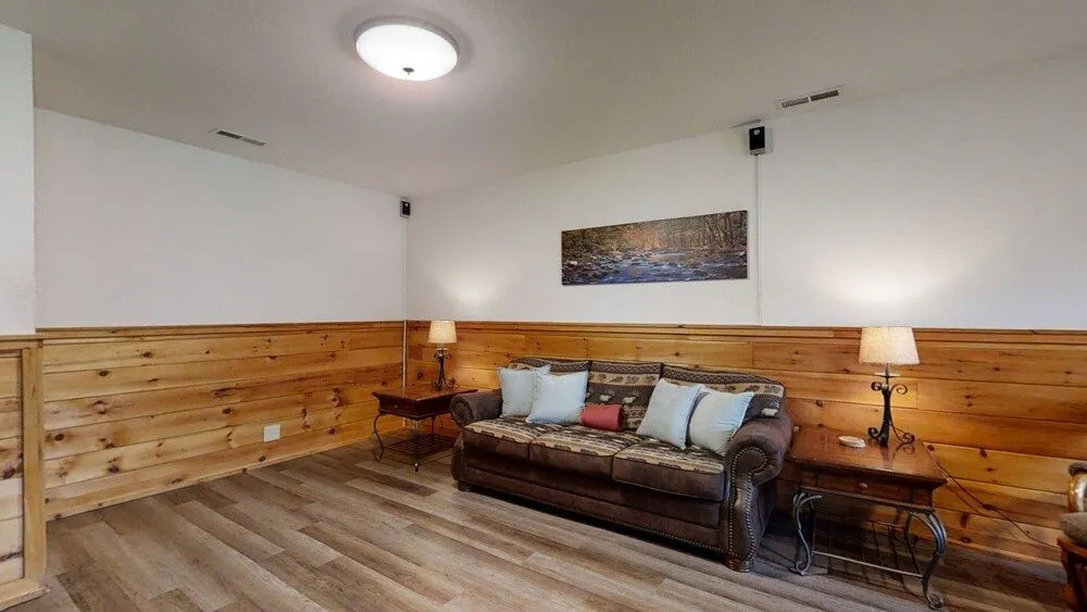 Pure Country - 3 Br cabin by RedAwning