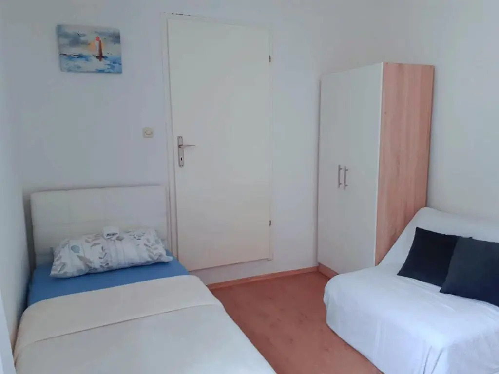 Apartmani Leženić Dada