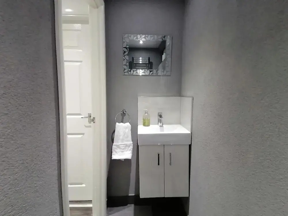 1-bed Apartment Near Coventry Hospital