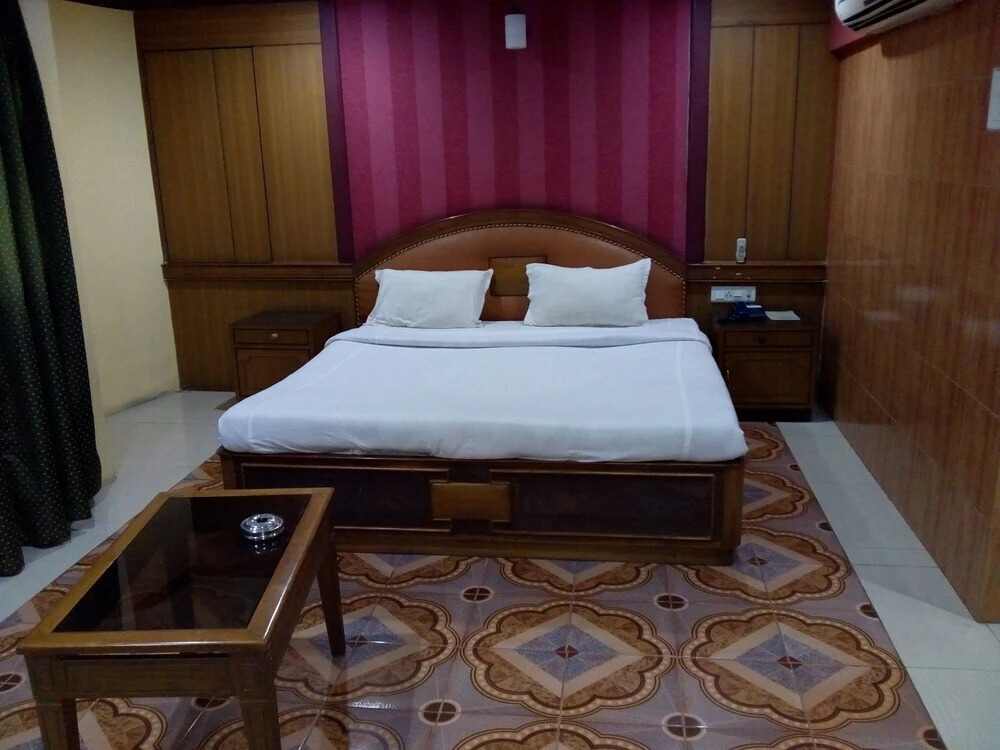 Hotel Rodali Residency