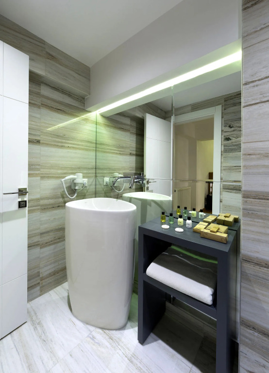 The Place Suit & Apartments