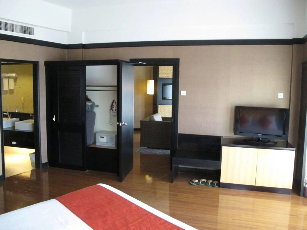 Swiss-Grand Beach Resort Kuantan - Newly Upgraded 5-Star