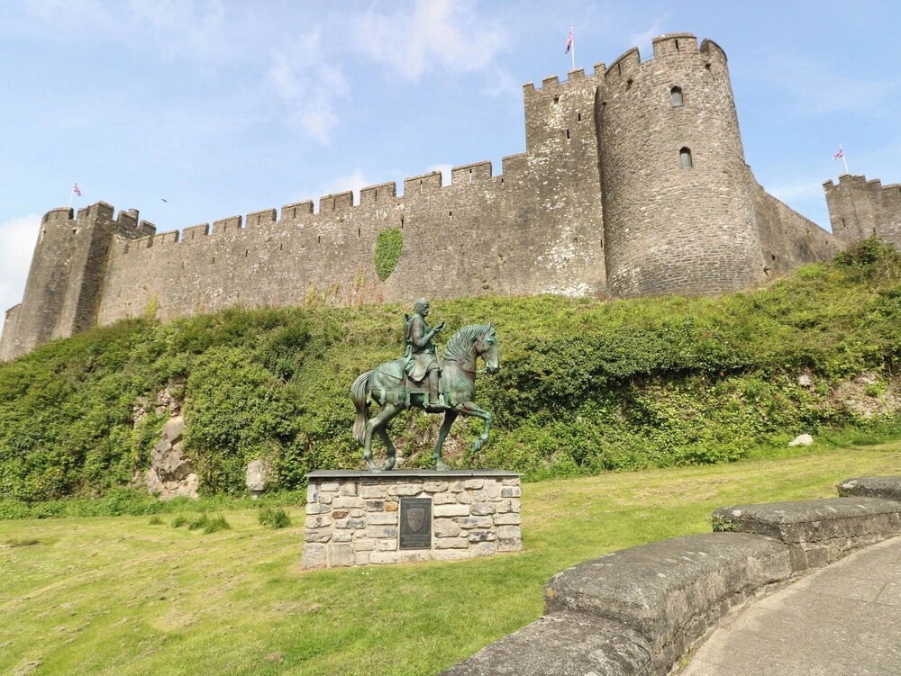 Ty Coch y Castell