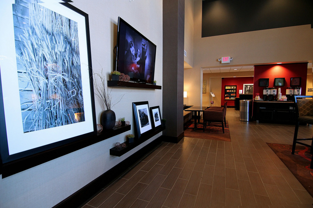 Hampton Inn & Suites Grand Forks