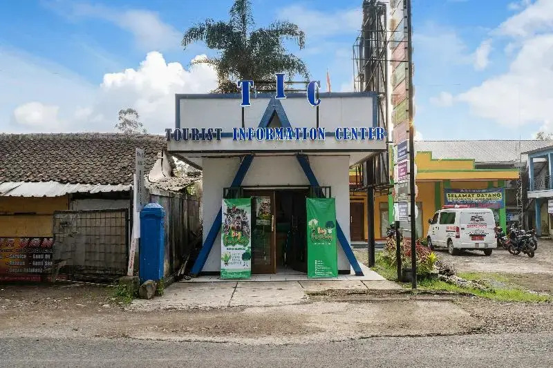 OYO Homes 91156 Eco Tourism Big Farmer Desa Kertawangi Syariah