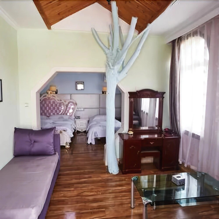 Hai Yue Holiday Hotel