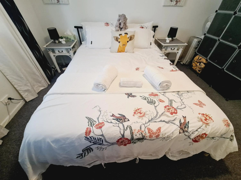 Amazing City Location-Private Room in a Share House-2 Rooms available