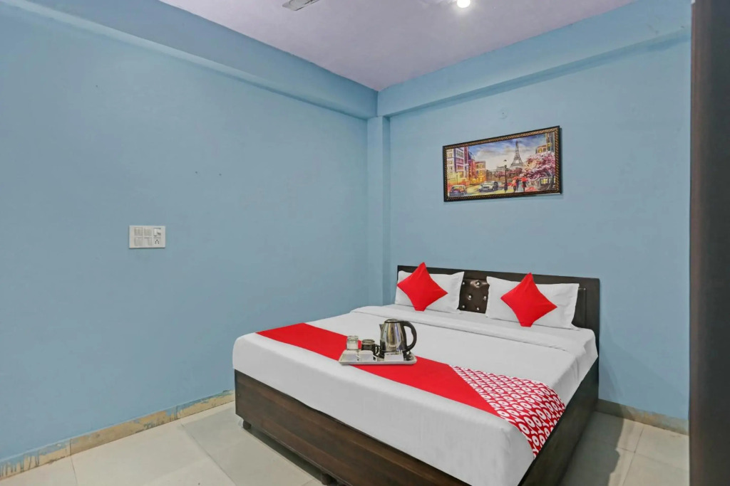 OYO Flagship 70113 Hotel Urban Villa