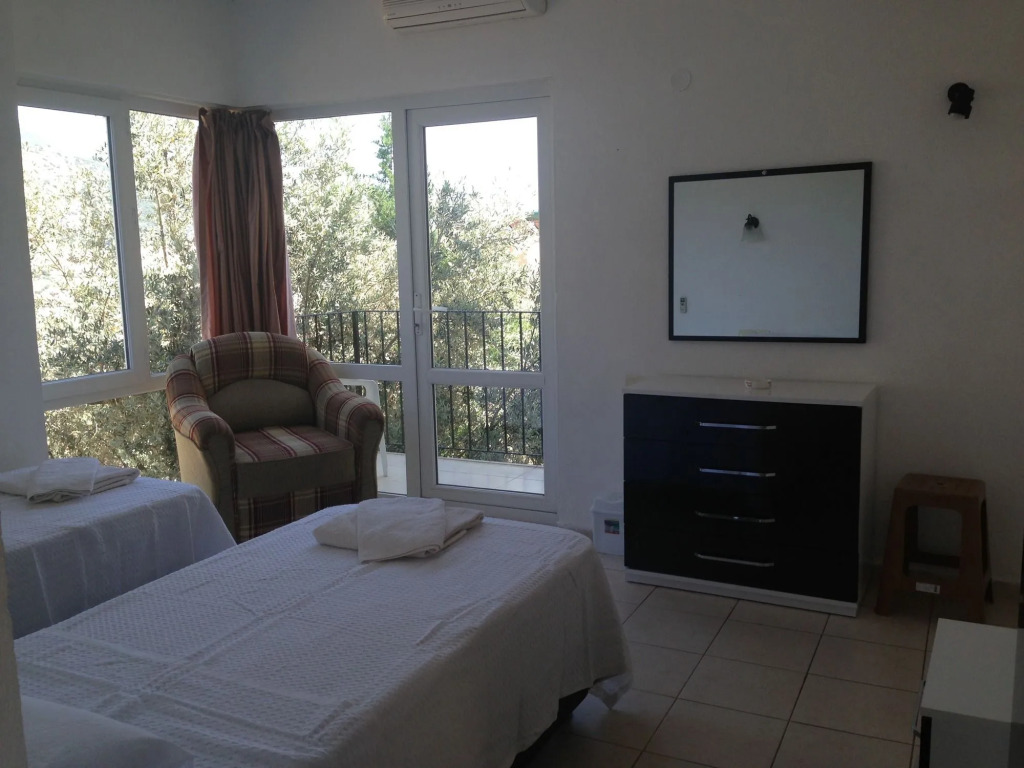 Lizo Hotel