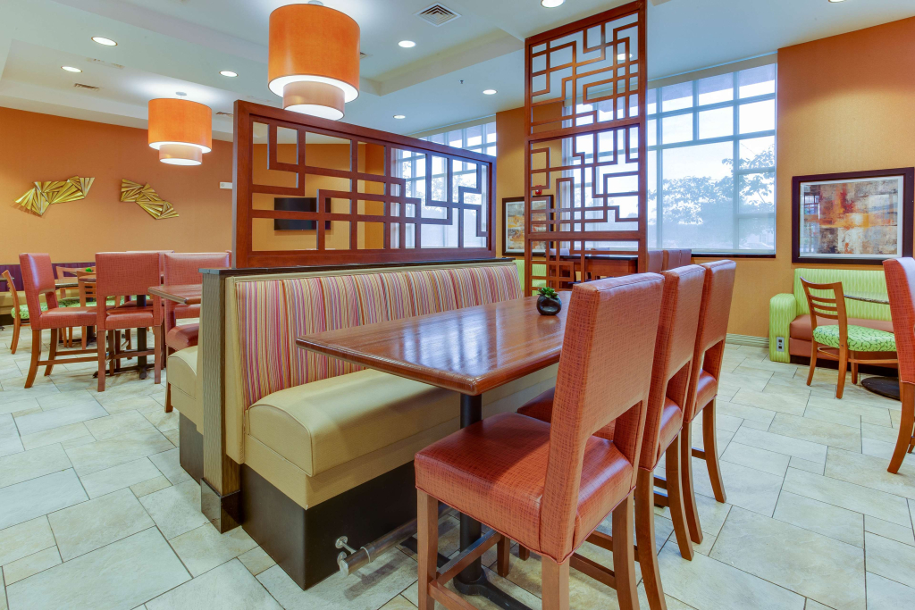 Drury Inn & Suites West Des Moines