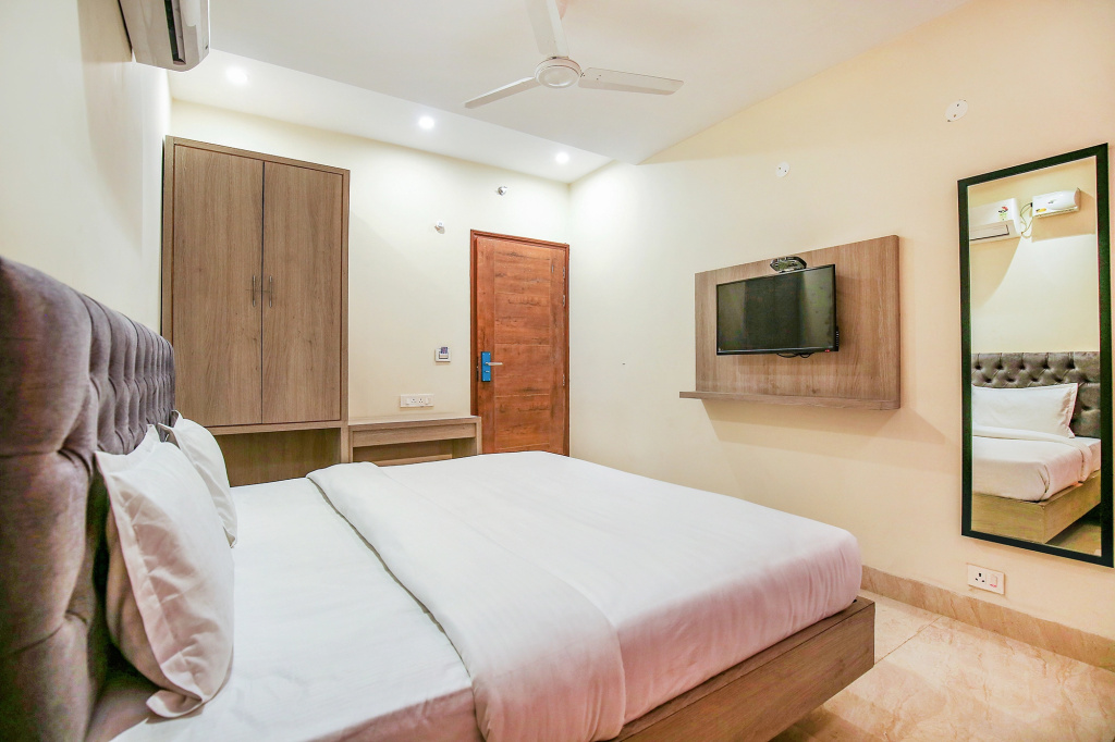 Fabhotel Melano