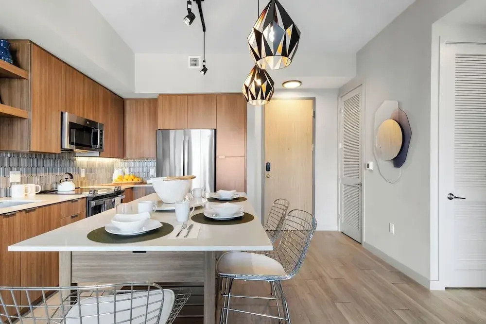 Chic 2BR Downtown Fort Lauderdale Apt w/ Pool