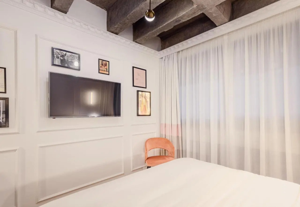 Brown BoBo, a member of Brown Hotels