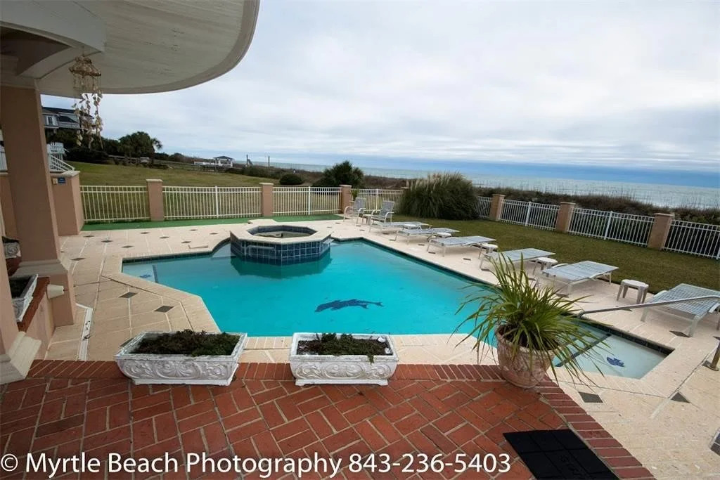 La Buona Vita 4 Br Home by RedAwning