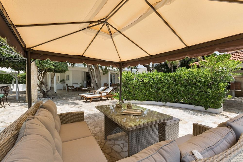 Villa Ariel by BarbarHouse
