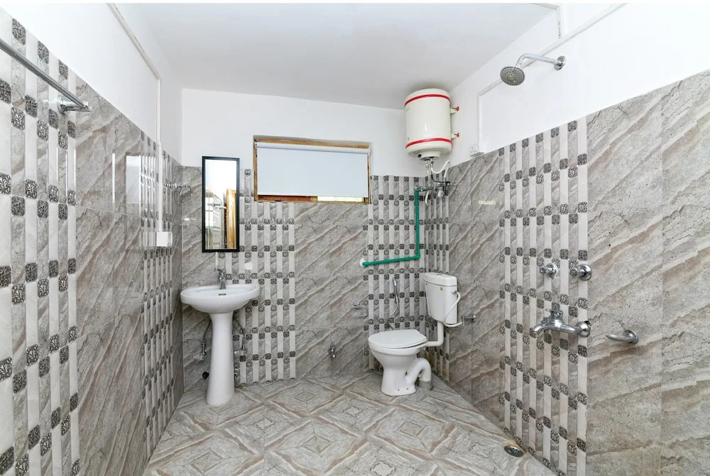 Raybo Hostel