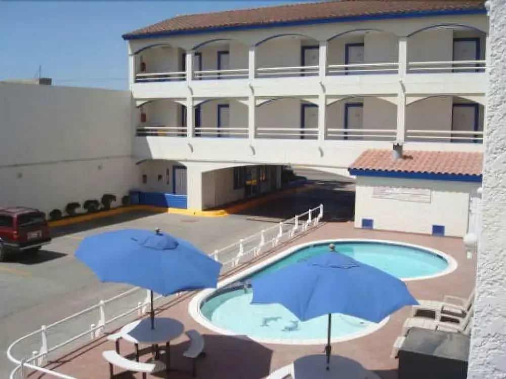 Hotel Pueblito Inn