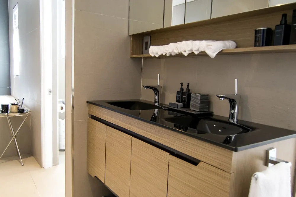 Seacliff Apartments