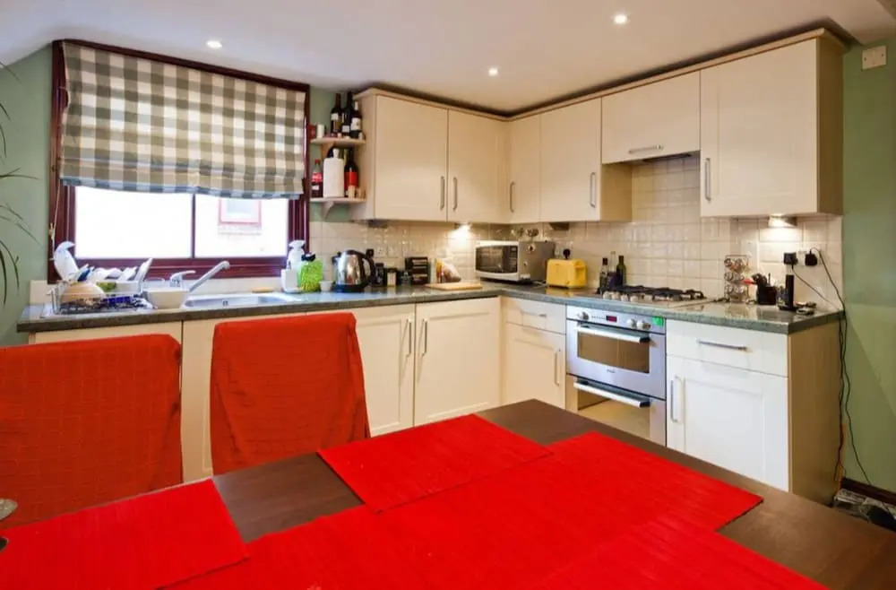 Stylish 2BR Flat Central Oxford With Parking