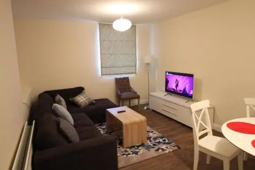 Salisbury Renovated Apartment