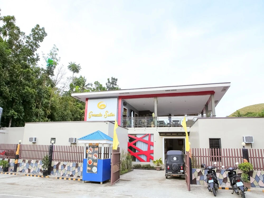 OYO 484 Gonzala Suites