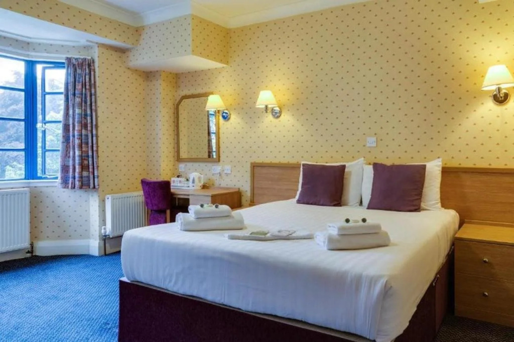 Cumberland Hotel