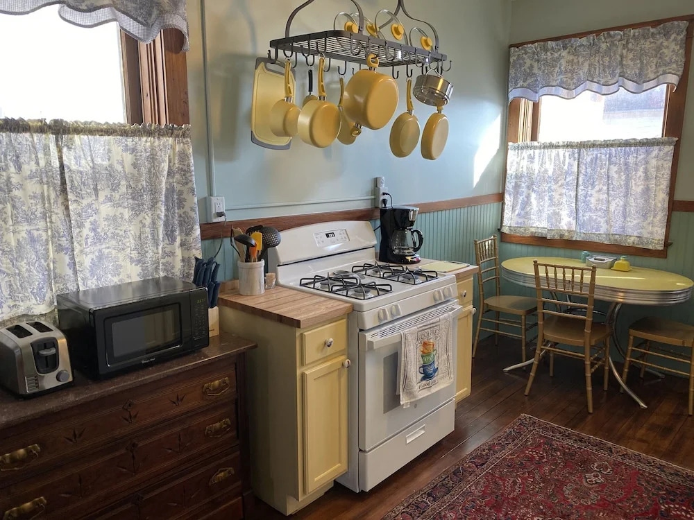 Vineyard Mansion B&B