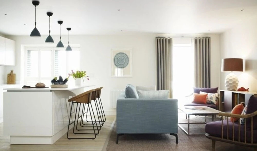 3 The Salterns, Chichester 402395