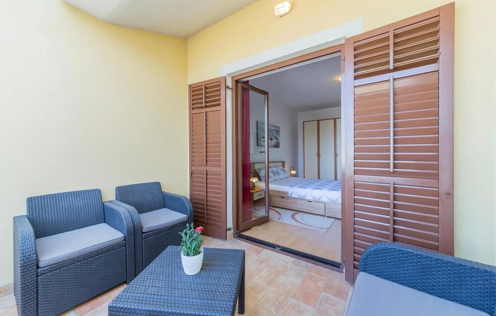 Stunning Apartment in Fazana With Wifi and 3 Bedrooms