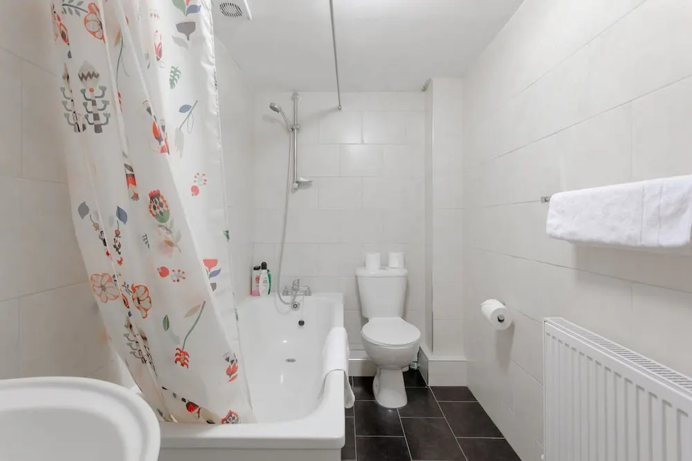 1 Bedroom Apartment in Notting Hill Accommodates 3